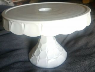 VINTAGE WHITE MILK GLASS CAKE PLATE WITH PEDESTAL FOOTED BASE 2