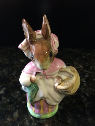 Vintage 1951 Beatrix Potters Beswick England " Mrs.  Rabbit " Porcelain Figurine