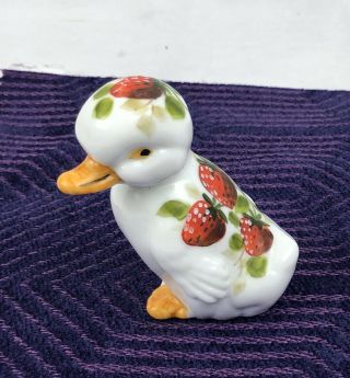 Fenton Duck Hand Painted With Strawberries By Louise Piper In 1982