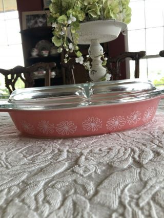 Pyrex Pink Daisy 1.  5 Quart Divided Dish With Lid Pristine 2