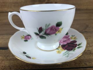 Queen Anne 8289 Tea Cup Saucer Set Bone China England Pink Red Rose With Yellow 2