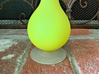 VINTAGE MID - CENTURY YELLOW SATIN GLASS VASE BY ROSENTHAL NETTER,  MADE IN ITALY 2