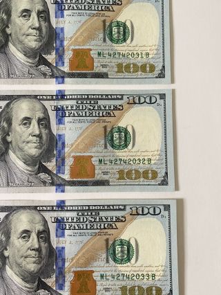 Three Uncirculated $100 One Hundred Dollar Bills In Sequential Consecutive Order