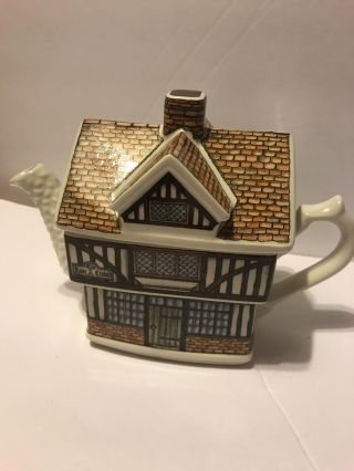 Sadler Wellington The Rose & Crown Tudor English Country Inn Teapot Coffee Pot