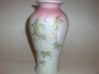 Fenton Historical Lotus Mist/ Green Burmese " Butterfly And Berry " Hp Vase Le