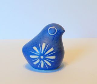 Strawberry Hill Pottery Werkshop Canada Blue Sgraffito Bird Figurine
