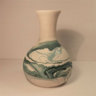Green Nemadgi Indian River Pottery Vase Swirly Green Earthy Earth Tones
