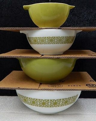 Vintage Set 4 Pyrex Nesting Mixing Bowls Avocado Green Olive Verde Square 14
