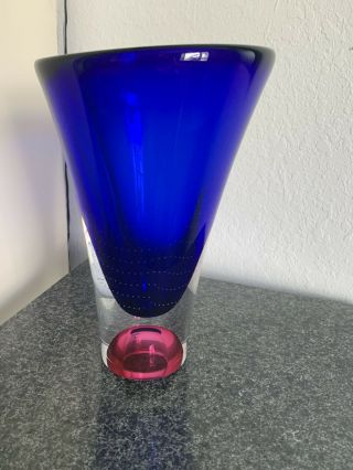 Kosta Boda 10 Inch Cobalt Goran Warff Controlled Bubble Zoom Art Glass Vase