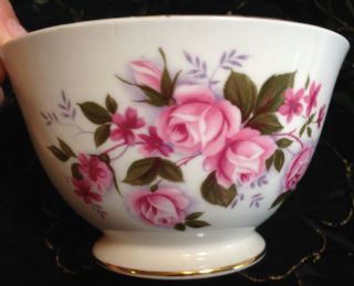 Queen Anne English Bone China Small 4 1/4 " Serving Sugar? Bowl Pink Roses 8575