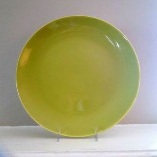Homer Laughlin Rhythm Chartreuse Green 9 1/4 Inch Plate
