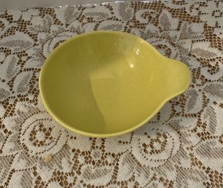 Metlox Poppytrail Vernon China - Shoreline Chartreuse Lugged Bowl - Mid Century