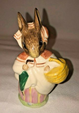 Royal Albert Beatrix Potter " Mrs.  Rabbit " 1989