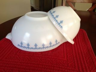 Pyrex Snowflake Garland 441 And 443 Cinderella Bowls -