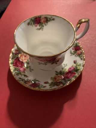Vtg Royal Albert " Old Country Roses " Bone China Tea Cup & Saucer England