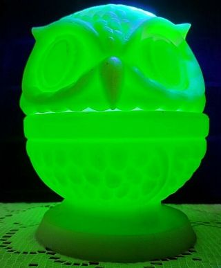 Fenton Lime Green Two - Piece Tealight Fairy Lamp