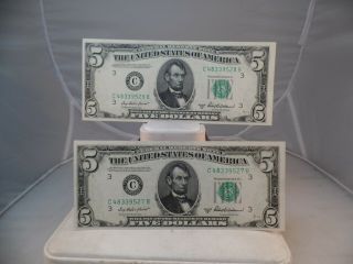 1950b Federal Reserve Five Dollar Notes.  $5.  00 Bills.  2 Consecutive Unc