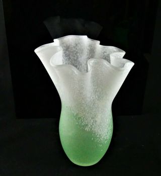 Fluted Tulip Vase Art Glass Frosted Green And White Speckle