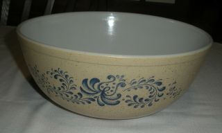 Vintage Pyrex Homestead Mixing Bowl 404 10 - 1/2 " 4 Qt Speckled Tan,  Blue Flowers