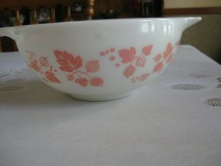Vintage Pink & White Gooseberry Pyrex Cinderella Bowl 443 2 I/2 Qt