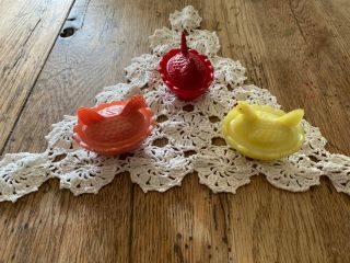 Westmoreland,  Vintage,  Red,  Yellow And Pink Hens On Nest,  Miniature,  Marked.