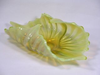 Fostoria Centerpiece Bowl Vaseline Topaz Opalescent Glass Heirloom Oblong