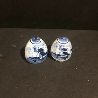 Vintage Delfts Blue Hand Painted Salt And Pepper Shakers Holland Windmill