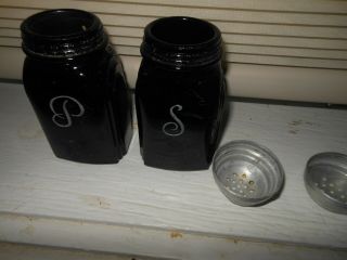 McKee Black Amethyst Milk Glass Roman Arch Salt Pepper Shaker Set 2
