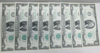 Eight 1976 Us $2 Federal Reserve Notes - Unc And Consecutive