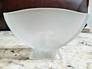 Verlys Frosted Glass Love Bird Vase With Holophane Makers Mark Fenton Sticker