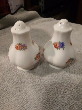 Royal Albert Old Country Rose Set Of Salt And Pepper