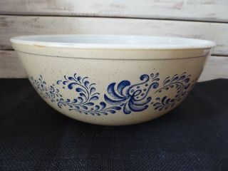 Vintage Pyrex Homestead Mixing Bowl 404 10 - 1/2 " 4 Qt Speckled Tan W/blue Flowers
