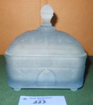 Vtg Tiara Indiana Glass Frosted Blue Honey Bee Hive Bees Covered Candy Dish