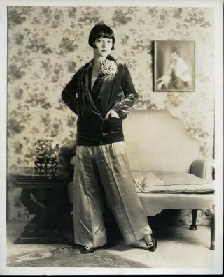 Louise Brooks Vintage Glamour Photograph Fashion Flapper Icon By Richee