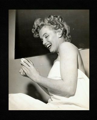 1952 Marilyn Monroe " Blonde Ambition " Type 1 Photo By Mel Traxel