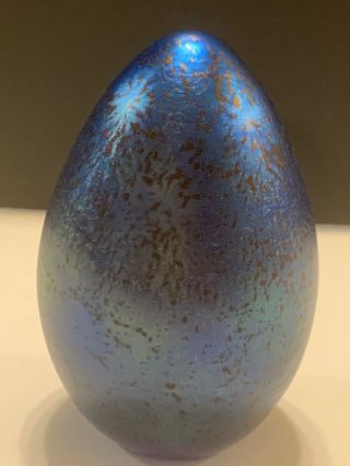 Greg Held Orient & Flume Iridescent Blue Art Glass Paperweight Egg Signed