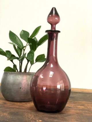 Vintage 1960s Amethyst Art Glass Purple Decanter Mid - Century Genie Bottle Modern