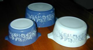 Vtg Pyrex Blue Colonial Mist Set Of 3 Cinderella Mixing Bowls