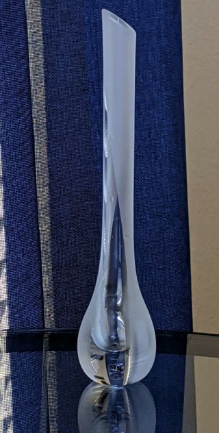Mats Jonasson Full Lead Crystal 10 1/4 " H Frosted Swirl Bud Vase Made In Sweden