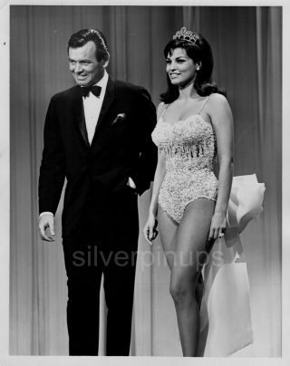 Orig 1965 David Janssen Sexy Starlet,  Raquel Welch.  " Hollywood Palace " Tv Show