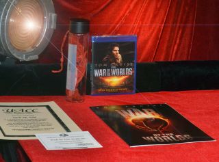 Wow,  War Of The Worlds Alien Prop Tentacles,  Starring Tom Cruise,  Blu Dvd,