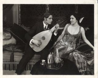 Blood And Sand (1922) Rudolph Valentino Serenades Nita Naldi With Guitar 8x10