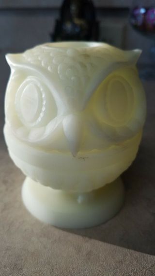 Fenton Custard Owl Fairy Lamp (uv Light Reactive)
