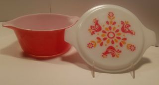 Vintage Pyrex 1.  5 Quart Casserole Dish W/lid Friendship Pattern Red Bird Pattern