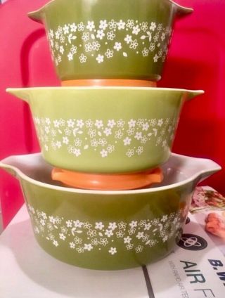 Pyrex Vintage Nesting Blossoms ??mixing Bowls In Green And White.  Set Of 3 Fab