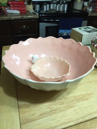 Vintage Anchor Hocking Oyster And Pearl Pink Milk Glass Serving Bowl