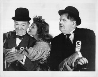 Portrait Photograph Stan Laurel,  Oliver Hardy,  Jean Parker Flying Deuces 117253