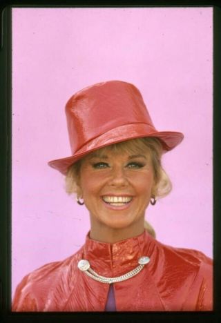 Doris Day Vivid Color Smiling Iconic Portrait In Hat 35mm Transparency