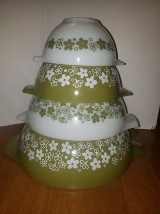 Pyrex Vintage Nesting Cinderalla Mixing Bowls In Green And White.  Set Of 4 Fab