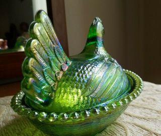 Vintage Indiana Glass Lime Green Iridescent Hen On Nest Bowl/Lid Aprox 8x6x6 